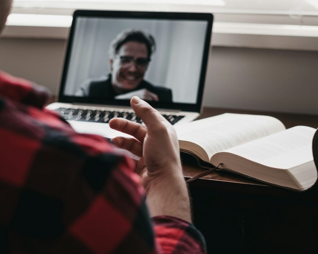 Online Therapy in Chicago: Accessible & Effective Mental Health Support 4 Online Therapy in Chicago