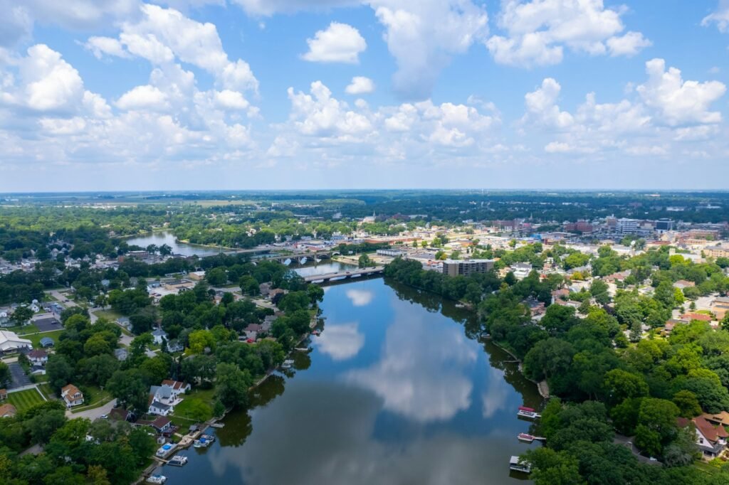 Unleashing Your Best Self: 5 Transformative Benefits of Therapy in Joliet, IL 2 aerial view of city near body of water during daytime: Therapy in Joliet